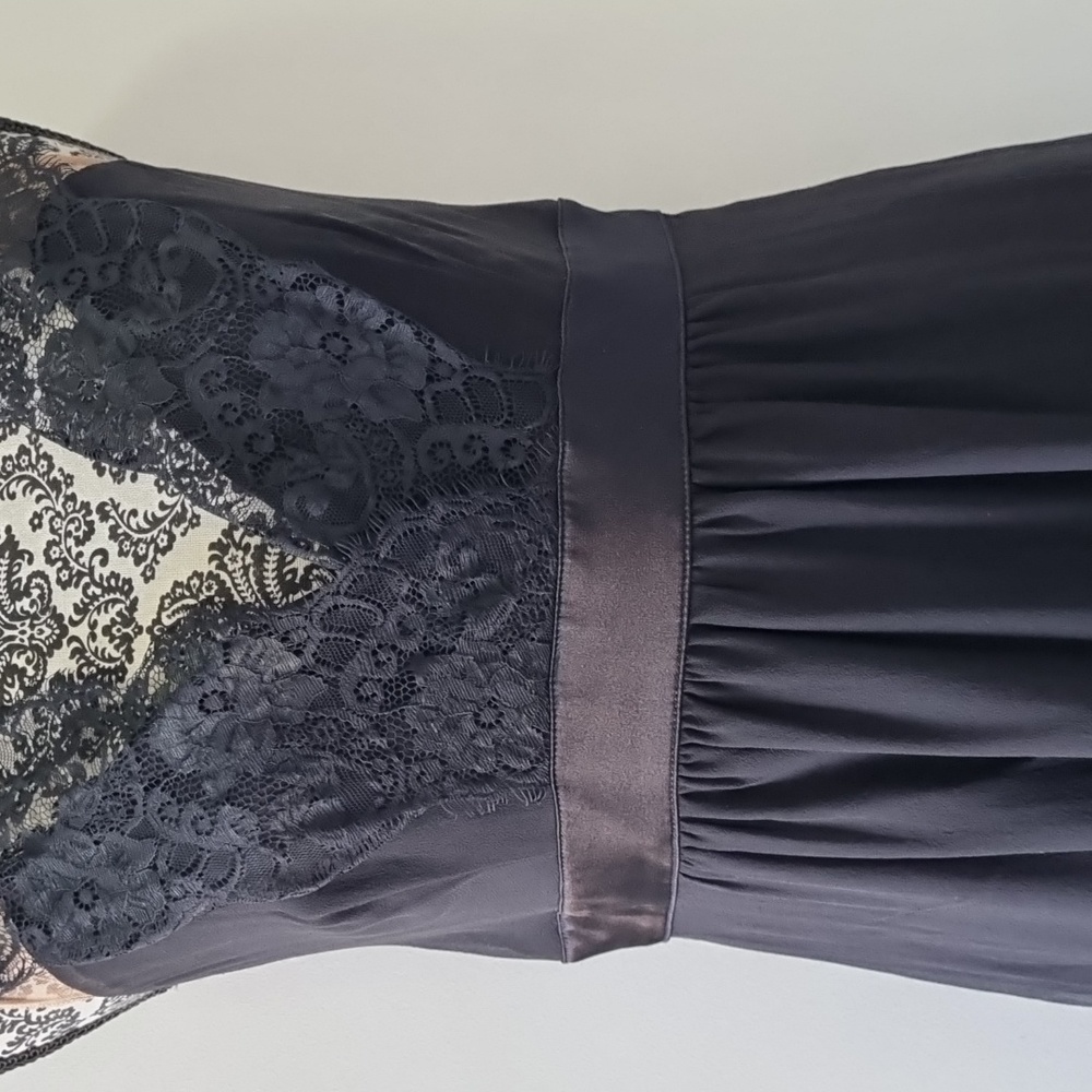 Contony, silk black/tan with lace detail dress, button-up back, v-neck, size 12 - Picture 3 of 10